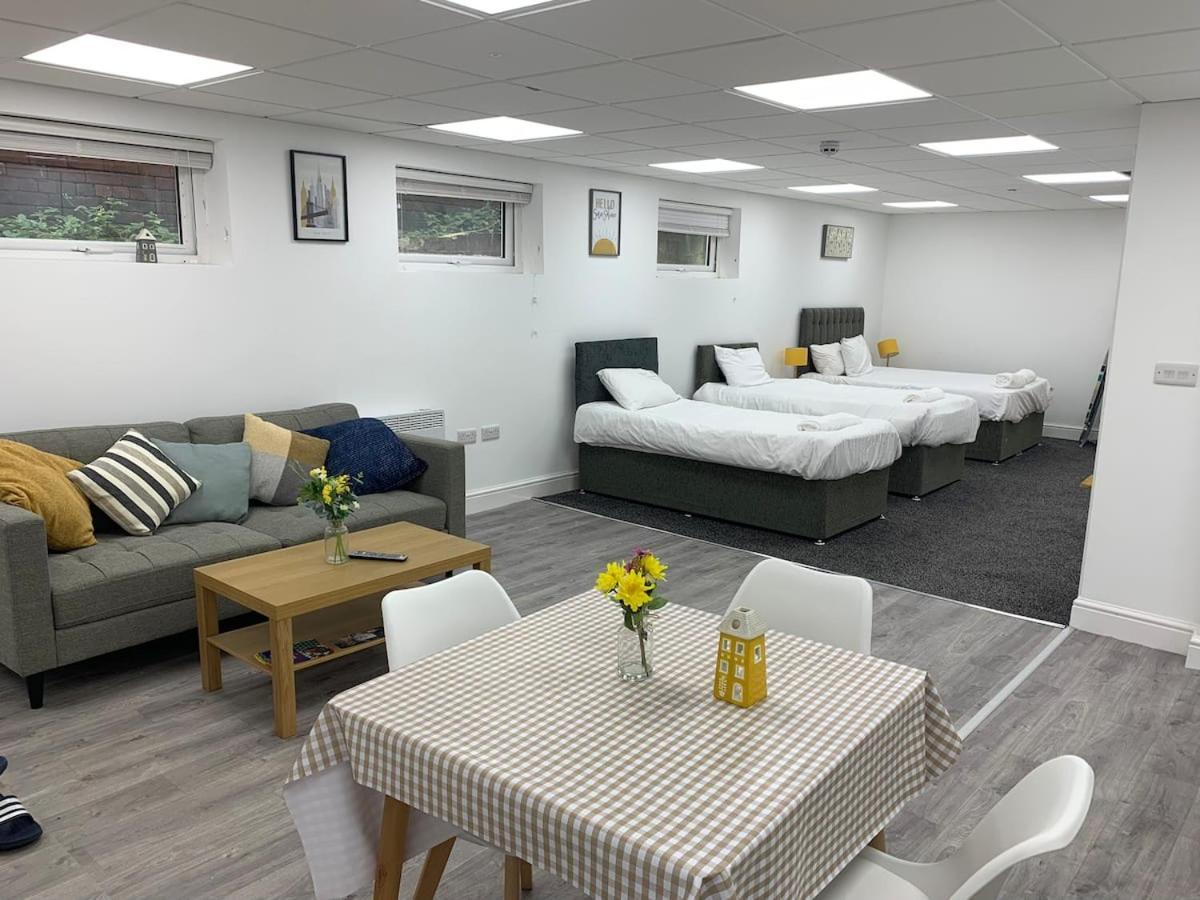 Huge Studio Close To City Centre With Free Secure Parking Λιντς Εξωτερικό φωτογραφία