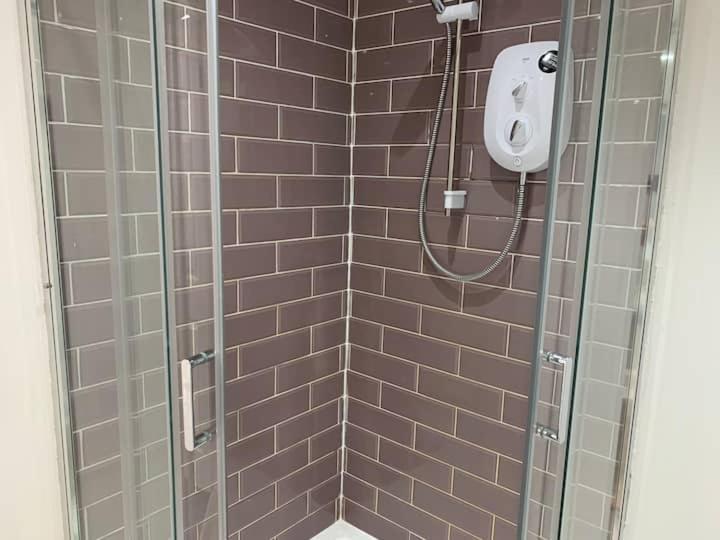 Huge Studio Close To City Centre With Free Secure Parking Λιντς Εξωτερικό φωτογραφία