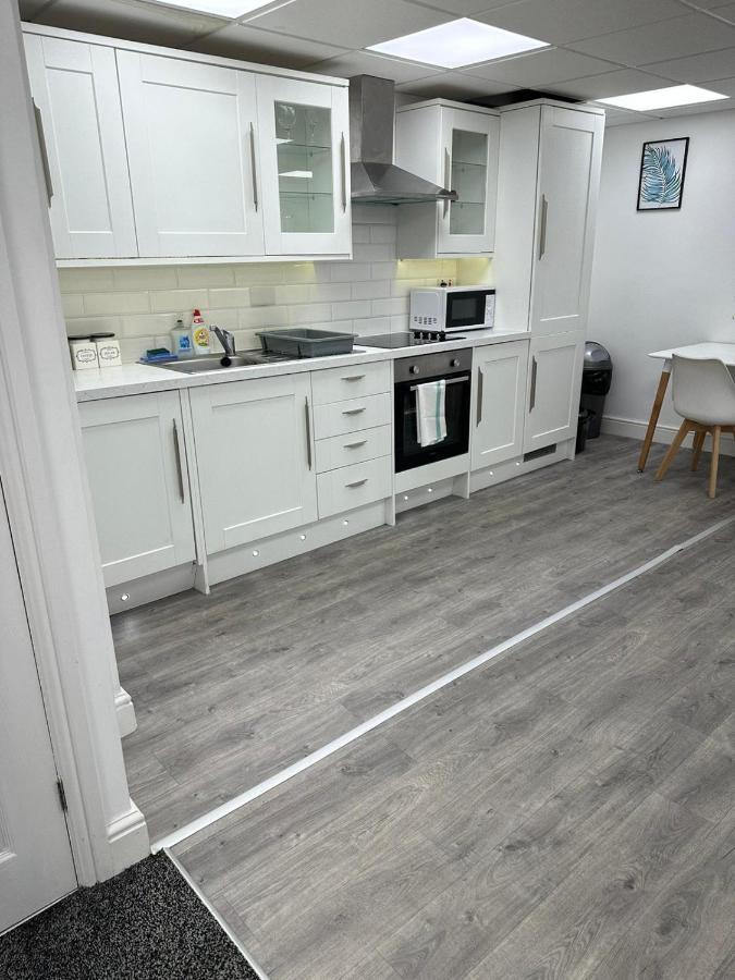 Huge Studio Close To City Centre With Free Secure Parking Λιντς Εξωτερικό φωτογραφία